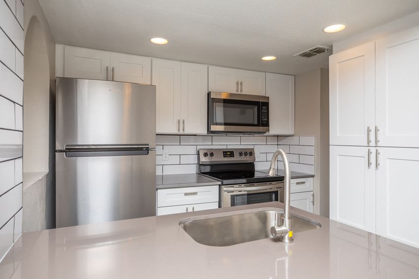 Tides At East Glendale