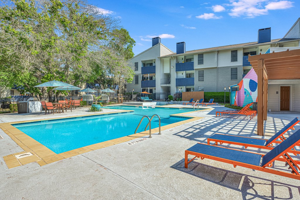 Outdoor pool Northwest Austin Apartments