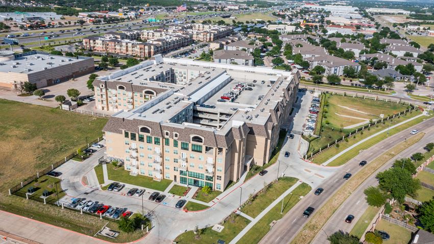 The Residences At 3000 Bardin