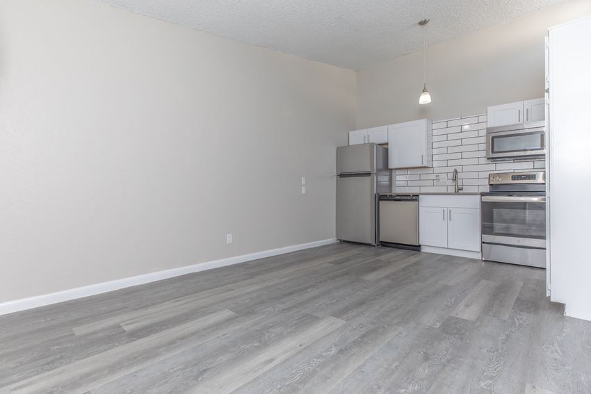 Tides On Glendale Ave