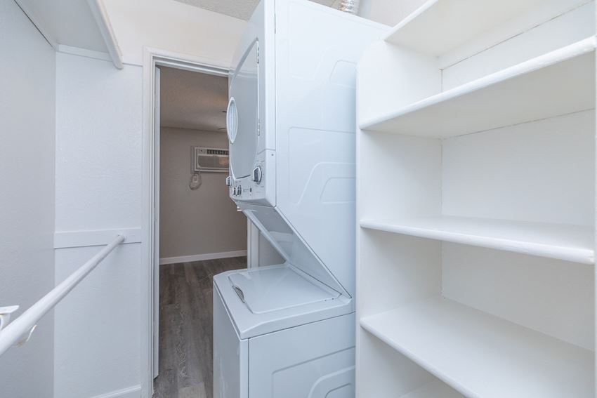 Tides On Glendale Ave