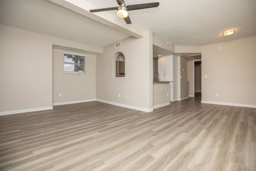 Tides At East Glendale