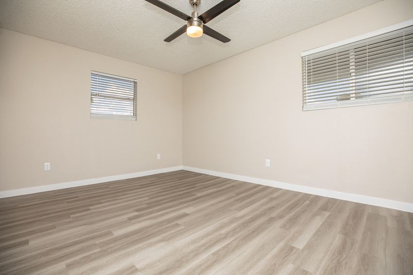 Tides At East Glendale