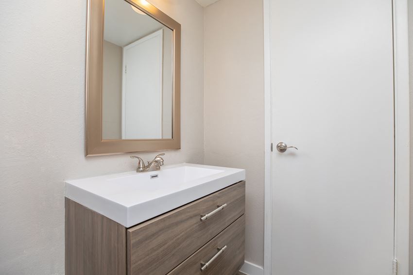 Tides At East Glendale