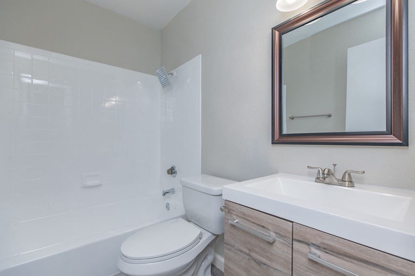 Tides On Glendale Ave