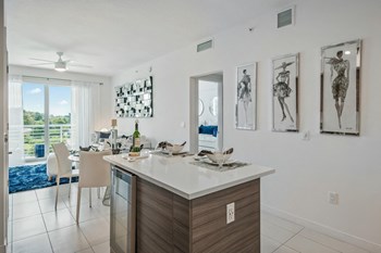 model island - Photo Gallery 6
