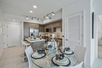 Model dining room - Photo Gallery 4