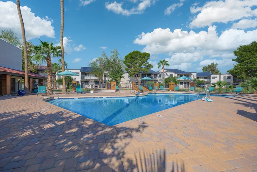 Tides On Glendale Ave