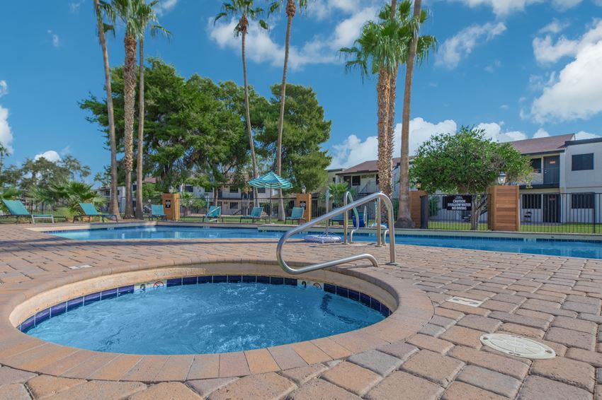 Tides On Glendale Ave