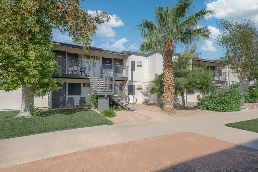 Tides On Glendale Ave