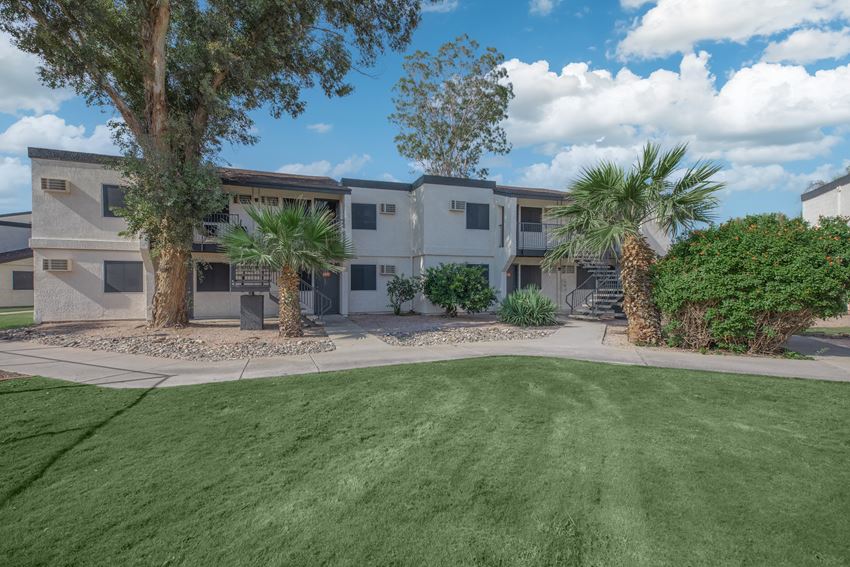 Tides On Glendale Ave