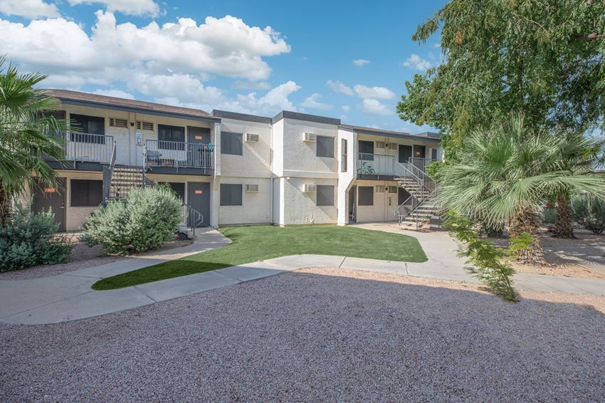 Tides On Glendale Ave