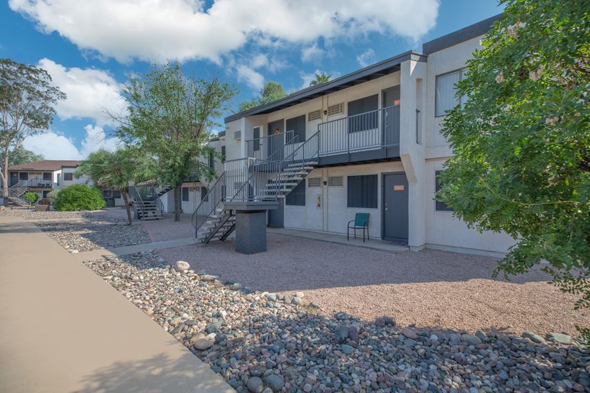 Tides On Glendale Ave