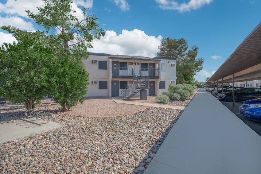 Tides On Glendale Ave