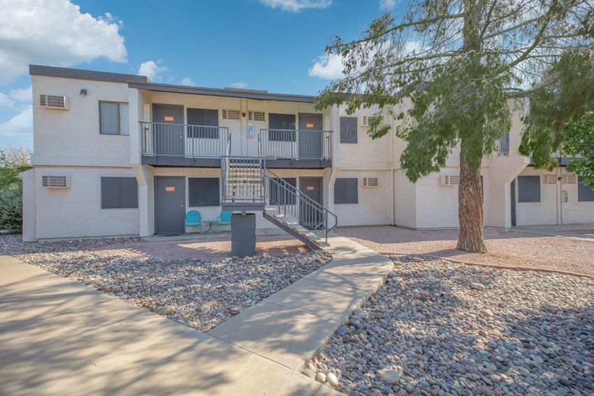 Tides On Glendale Ave