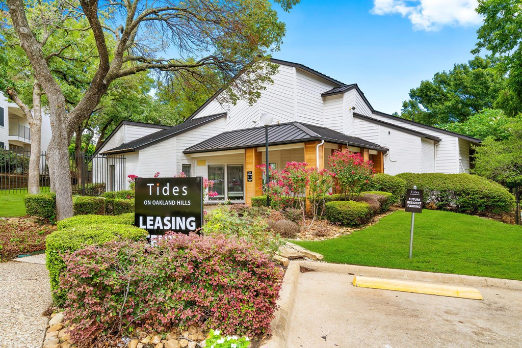 the preserve at ballantyne commons community building