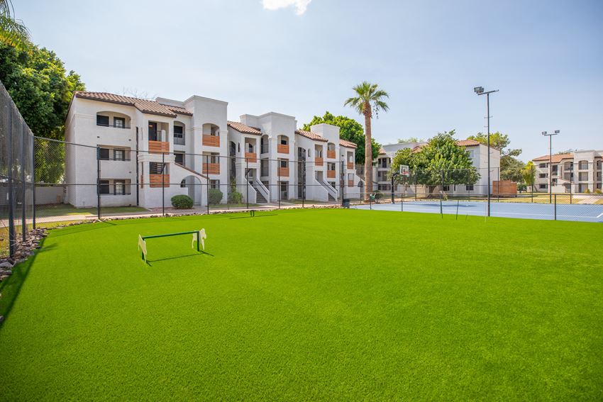 Tides At East Glendale