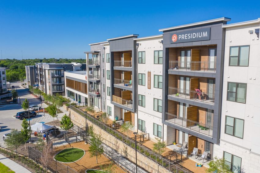 1610 Hill St. 1-3 Beds Apartment for Rent - Photo Gallery 1