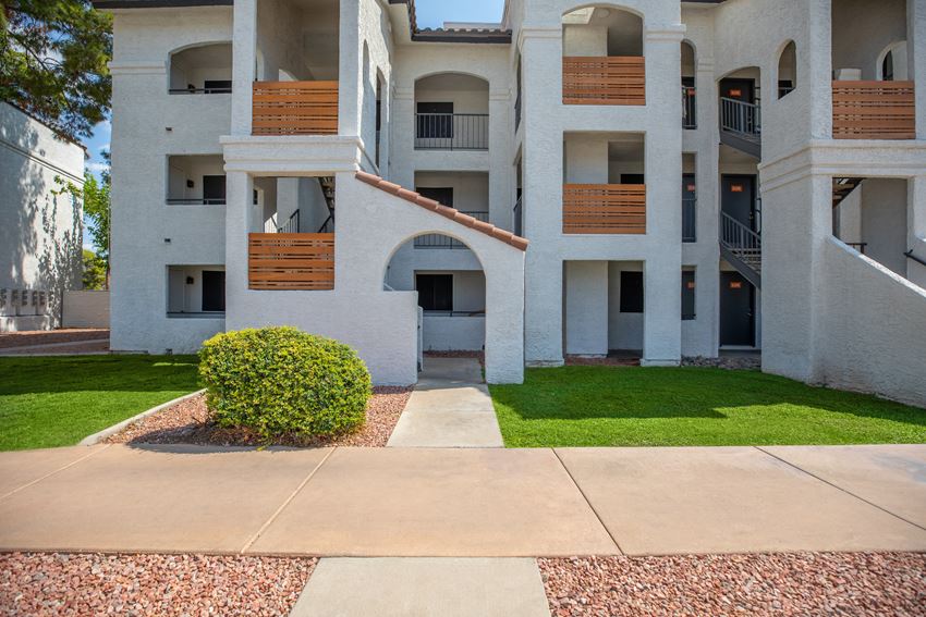 Tides At East Glendale