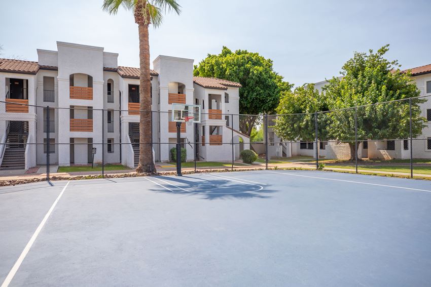 Tides At East Glendale