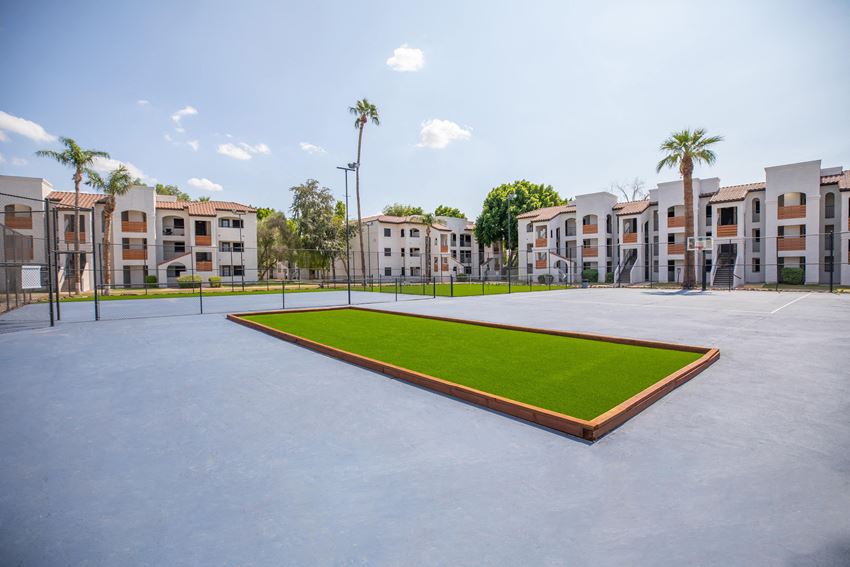 Tides At East Glendale