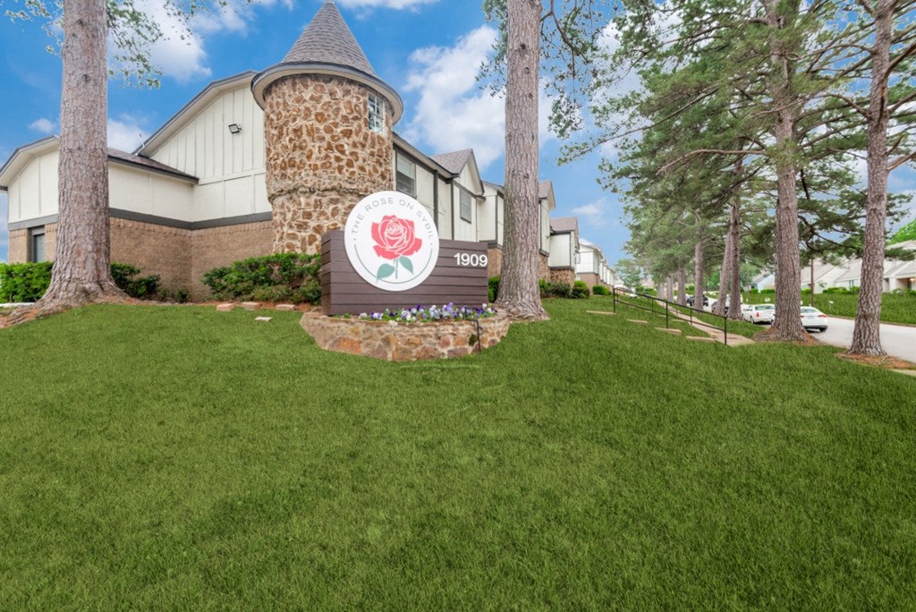 the building in which the hotel is located