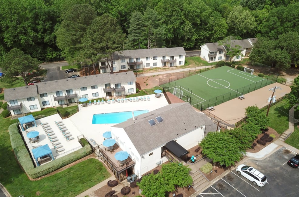 The Flats At Arrowood Apartments, 8508 Lodge South Circle, Charlotte