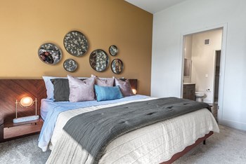 4950 Broadway Drive Studio-3 Beds Apartment for Rent - Photo Gallery 6