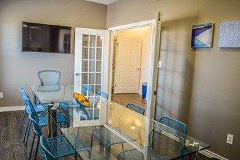 7607 Blessing Ave 1-3 Beds Apartment for Rent - Photo Gallery 4