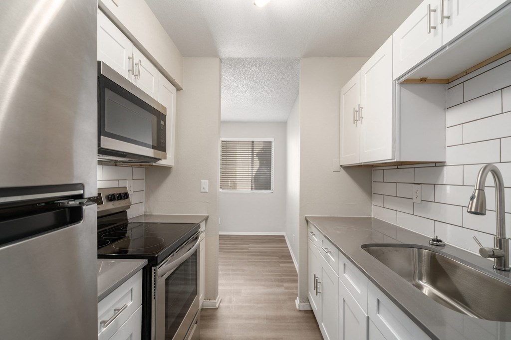 Tides At Woodhaven Apartments, 807 The Heights Drive, Fort Worth, TX