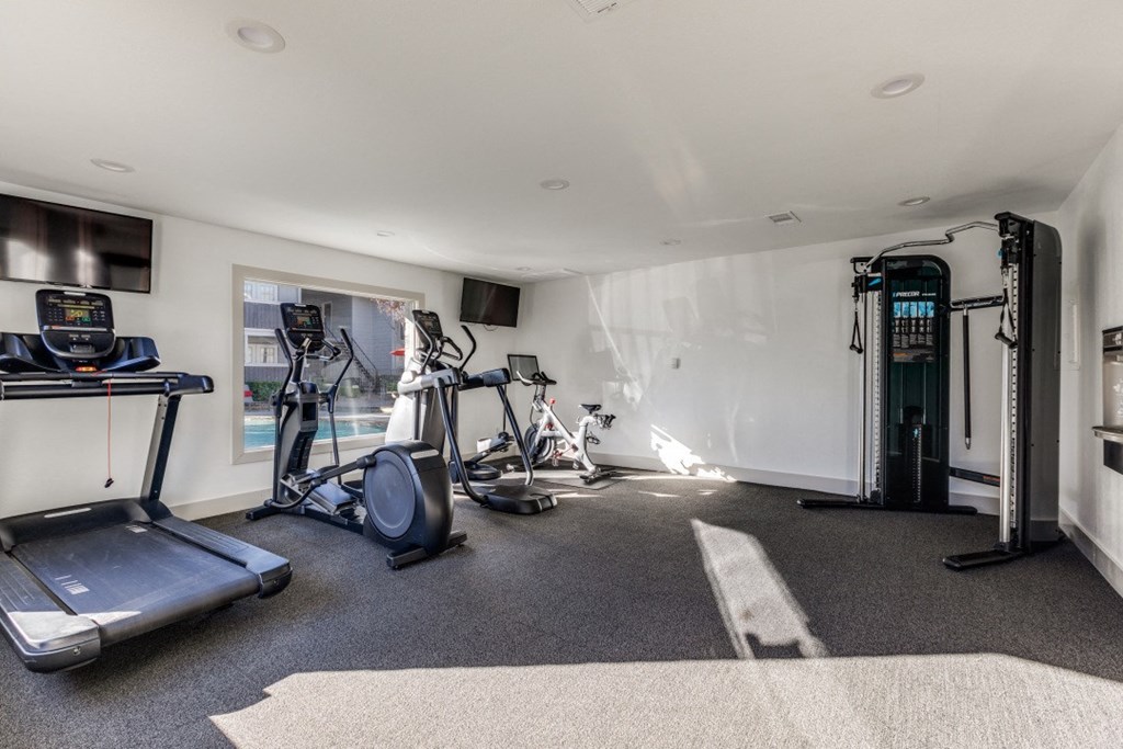 the gym at the preserve apartments