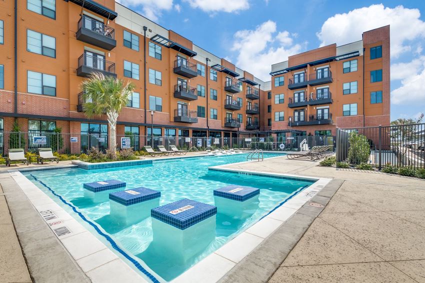 Sovereign Hometown Apartments, 6021 Parker Blvd, North Richland Hills ...