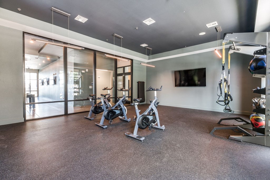 the gym at the preserve apartments
