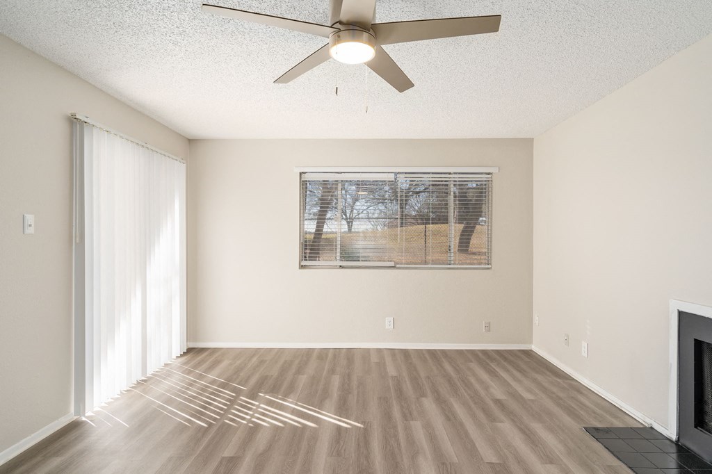 Tides At Woodhaven Apartments, 807 The Heights Drive, Fort Worth, TX