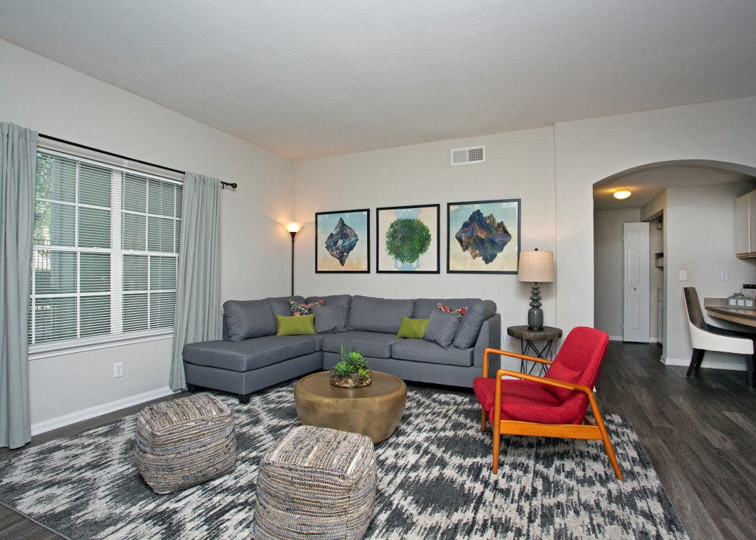 Comfortable Living at Saddle Creek Apartments, Austin, TX