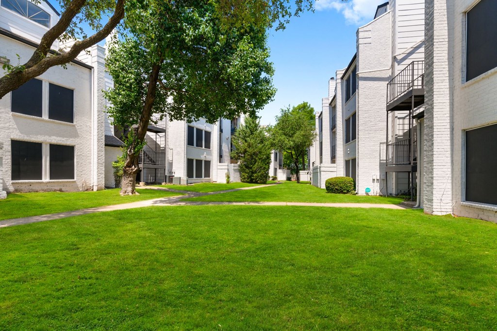 the reserve at fairfax corner apartments exterior