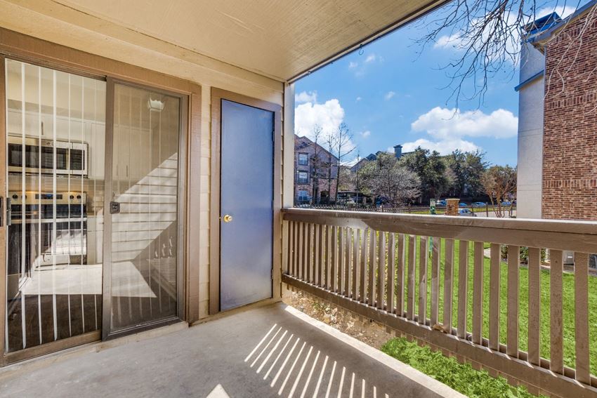 Infinity On The Mark Apartments, 9010 Markville Dr, Dallas, TX RentCafe