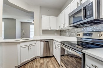 kitchen with wood flooring - Photo Gallery 4