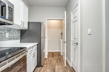 kitchen entrance with wood flooring - Photo Gallery 5
