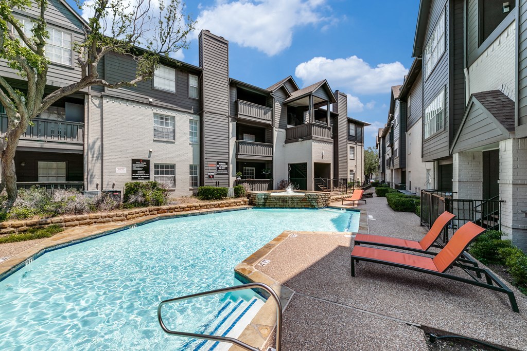 the preserve at ballantyne commons pool and apartment buildings