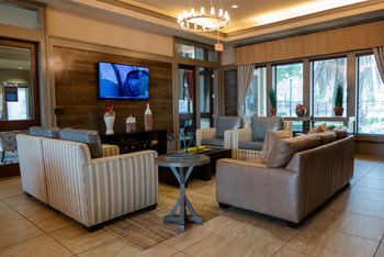 Cozy Clubhouse - Photo Gallery 6