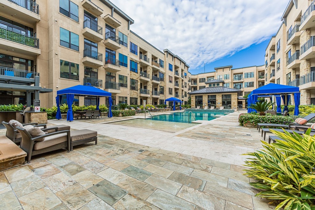 Swimming pool with cabanas