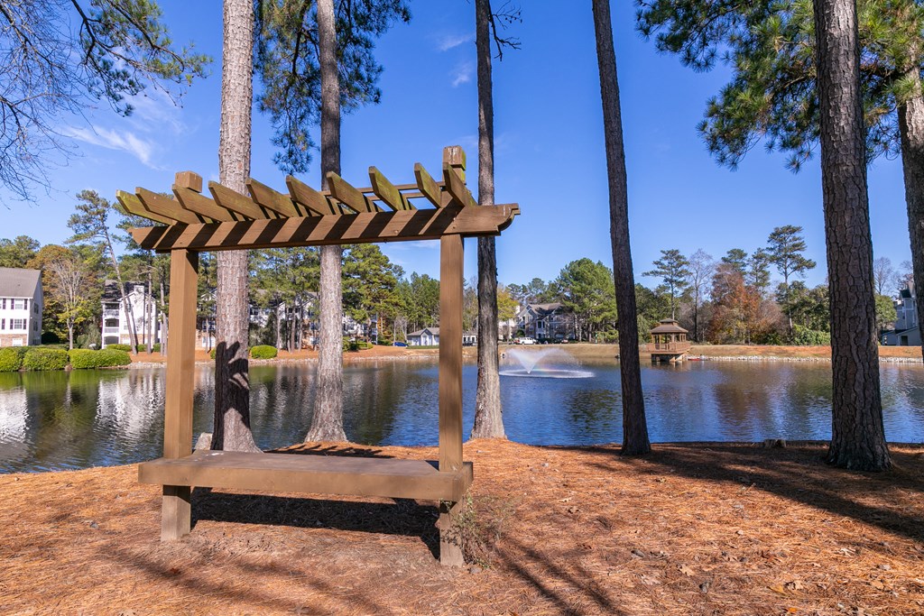 Brentwood Downs Lakeside