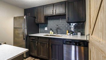 stainless steel appliances in 78704 austin tx apartments - Photo Gallery 4