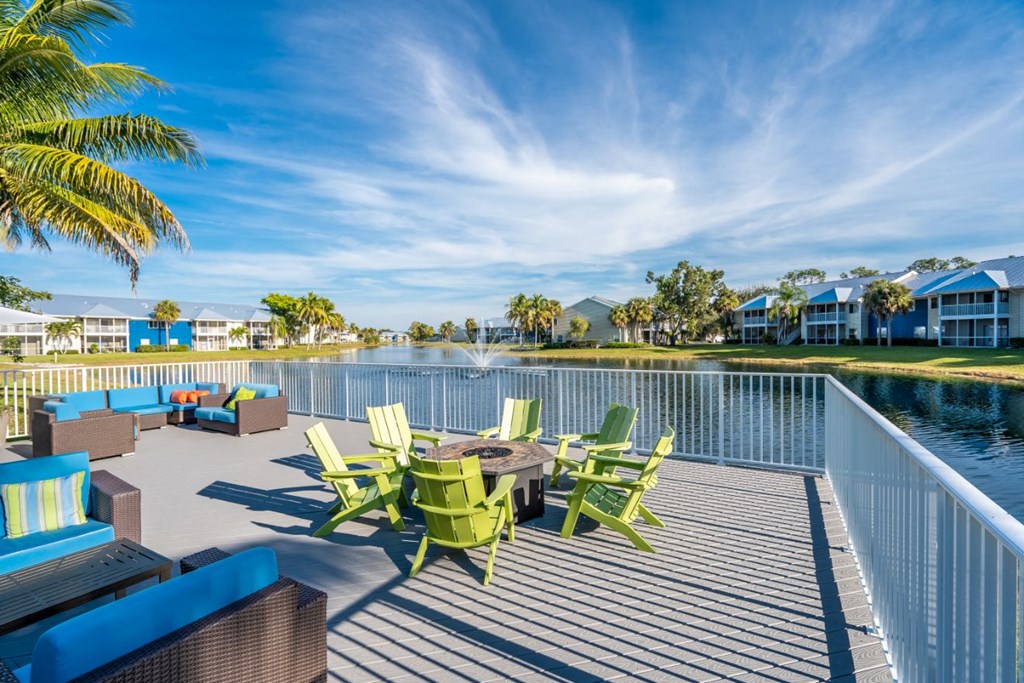Outdoor firepit and lounging area