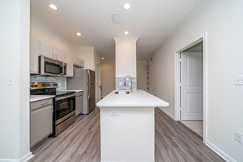open floor concept in humble tx apartments - Photo Gallery 4