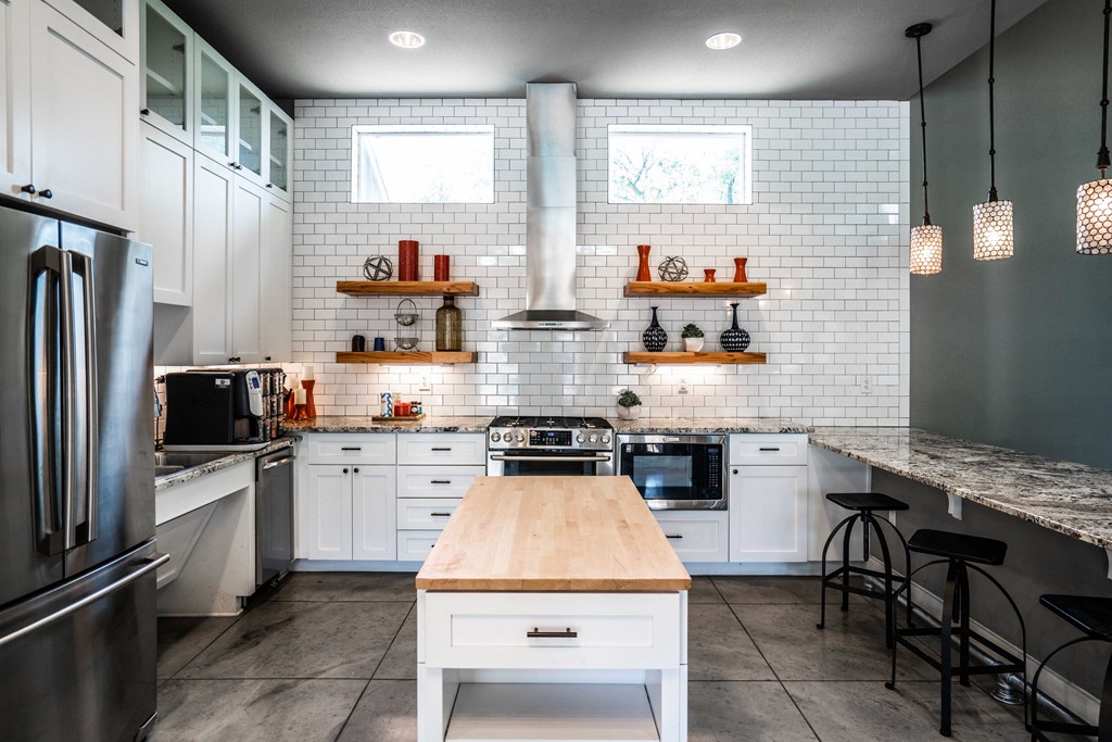 catering kitchen in luxury austin apartment