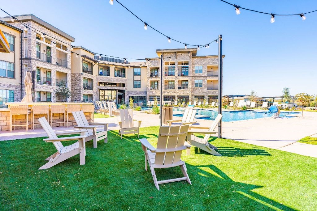 lounge area in midland texas apartment