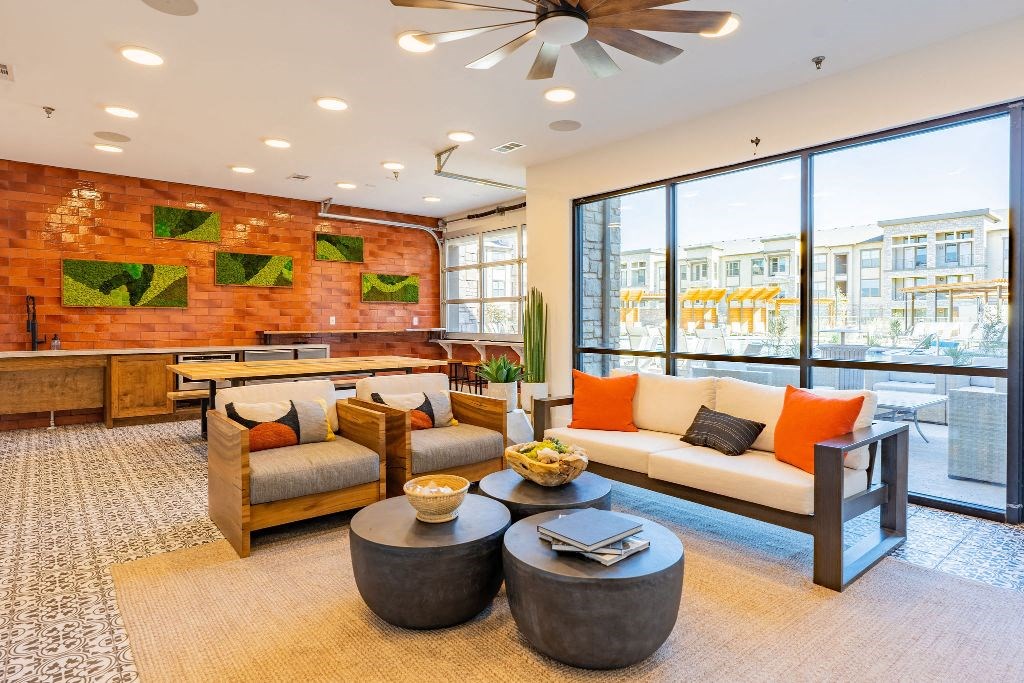 24 hour resident lounge in midland texas apartment