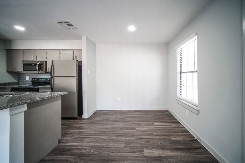 open floor plan concept in east riverside austin apartments - Photo Gallery